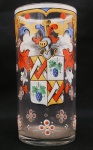 IMPERIO AUSTRO HUNGARO - RICO GOBLET EM CRISTAL DA BOHEMIA DECORADADO COM ESMALTES FORMANDO BRASÃO ARMORIAL DA FAMÍLIA ITALIANA CAMPELO,  ESCUDO ESQUARTELADO COM DOIS CACHOS DE UVA E CHEVRONS ENTRELAÇADOS. BOHEMIA. SEC. XIX. 13 CM DE ALTURA