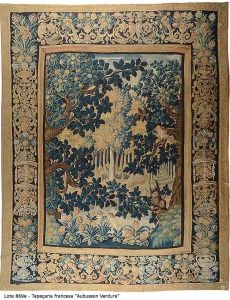 Bela<b> tapeçaria</b> francesa "Aubusson Verdure" representando densa paisagem de floresta com lago e patos. "Bordure" decorada com composições de aves, cornucópias de flores e frutos e vasos neoclássicos. Med. 326 x 264 cm