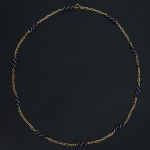 <B>Colar</B> em ouro 18k, esmaltado em azul. Origem, Itália. Peso 31,33 gramas.