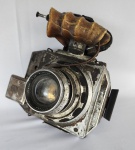 Vintage Câmera Fotográfica LINHOF SUPER TECHNIKA, GRIP com punho. Modelo raro. Era super nova, com caixa, mas estava em exposição em galeria comercial que sofreu incêndio, e sobreviveu com marcas.
