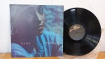 VINIL: SADE, PROMISE . LP EM BOM ESTADO, CAPA COM DESGASTES DE USO.