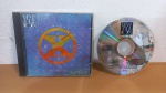 CD  MARILLION A SINGLES COLLECTION  **SINAIS DE USO E TEMPO NA CAPA, MAS NADA GRITANTE