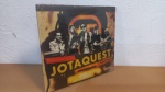 CD  LACRADO, JOTA QUEST FOLIA E CÁOS **SINAIS DE USO E TEMPO NA CAPA, MAS NADA GRITANTE