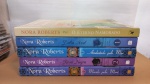 LOTE 5 LIVROS DE NORA ROBERTTS, EM ÓTIMO ESTADO