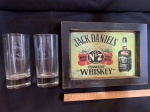 02 COPOS DE WISK E UM QUADRO JACK DANIELS