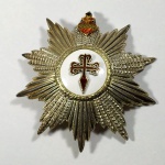 CONDECORAÇÃO (38RB) Antiga COMENDA da ORDEM MILITAR DE SANTIAGO DA ESPADA. A Ordem Militar de SantIago da Espada, formalmente Antiga, Nobilíssima e Esclarecida Ordem Militar de SantIago da Espada, do Mérito Científico, Literário e Artístico, é uma ordem honorífica portuguesa criada em 5 de Julho de 1175 - Fonte Wikipédia