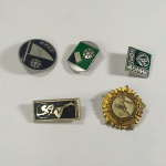 10. Lote com (5) broches Soviéticos relacionados a ESPORTES.