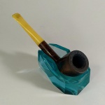 S09 - CACHIMBO ARGOL RETO, PITEIRA EM PLÁSTICO CREME, BOM ESTADO, USADO. Atenção: O SUPORTE NÃO ACOMPANHA O LOTE.