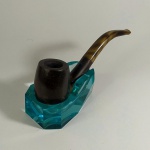 S10 - CACHIMBO ARGOL CURVO, PITEIRA EM OSSO, BOM ESTADO, USADO. Atenção: O SUPORTE NÃO ACOMPANHA O LOTE.