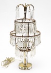 Abajur de cristal e bronze. Altura: 52 cm.