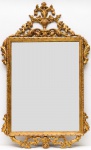 Espelho de parede com moldura em madeira dourada. Medidas: 124 cm x 65 cm.