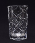 Jarra em cristal incolor, sulcos em  formas geométricas. Largura 16 cm , altura  26 cm.