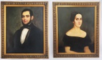 VISCONDE E VISCONDESSA DE INDAIATUBA  OST. RETRATOS DE JOAQUIM BONIFÁCIO DO AMARAL (1815-1884) E ANA GUILHERMINA DE ALMEIDA PACHECO (1824-1897).  AUTOR DESCONHECIDO. DOIS QUADROS COM OS RETRATOS DO VISCONDE E VISCONDESSA DE INDAIATUBA MUITO SEMELHANTES A ESSES EM PREGÃO FAZEM PARTE DO ACERVO DO MUSEU DO IPIRANGA ( VIDE EM: https://artsandculture.google.com/asset/retrato-de-ana-guilhermina-pompeu-amaral-viscondessa-de-indaiatuba-autoria-desconhecida/dAEcPVmDud-l_w?hl=pt-br) . MOLDURAS ORIGINAIS. O VISCONDE DE INDAIATUBA ERA IRMÃO DE DONA MICHELINA POMPEU DO AMARAL. BRASIL, SEC. XIX. 57 X 74 CM SEM CONSIDERAR O TAMANHO DA MOLDURA COM A MOLDURA TEM 90 X 74 CMNOTA: Joaquim Bonifácio do Amaral, barão e visconde de Indaiatuba (Campinas, 3 de setembro de 1815 Campinas, 6 de novembro de 1884) foi um fazendeiro e político brasileiro. Abolicionista e fazendeiro de café, em Campinas, introduziu, na sua Fazenda Sete Quedas, o trabalho livre em 1852, para o qual contratou trabalhadores brasileiros e também colonos alemães e do Tirol Filho de José Rodrigues Ferraz do Amaral e de Ana Matilde de Almeida Pacheco, casou-se com sua sobrinha Ana Guilhermina Pompeu do Amaral com quem teve uma filha, Elisma do Amaral, que se casou com António Egídio de Sousa Aranha (1838-1859), filho de Francisco Egídio de Sousa Aranha e de Maria Luzia de Sousa Aranha, viscondessa de Campinas. Bisavô de Olavo Egydio de Sousa Aranha Júnior, cofundador do multimilionário Grupo Monteiro Aranha. O solar no qual viveu em Campinas ainda existe, na Rua Barão de Jaguara. Pertenceu a Cavalaria da Guarda Nacional, tendo participado da Batalha da Venda Grande em 7 de junho de 1842 contra os revoltosos liberais.4 Em 1882 foi um dos responsáveis pelo translado dos mortos de Campinas na Revolução Liberal de 1842 para um cemitério público. Foi líder Partido Liberal, eleito vereador em 1849 e depois vice-governador de São Paulo. Foi um dos fundadores de loja Maçônica Independência, em 19 de maio de 1869, da qual foi depois venerável mestre6 e do Colégio Culto à Ciência Participou do Clube da Lavoura da cidade de Campinas. Em 1874 foi autorizado por força de um decreto a importar e estabelecer até mil colonos, em fazendas de sua propriedade.8 E como abolicionista em 31 de dezembro de 1875 se antecipando a Lei Áurea, deu liberdade aos seus 130 escravos, oferecendo-lhes emprego regular remunerado. Hospedou D. Pedro II em seu solar em duas ocasiões, na inauguração da linha da Companhia Mogiana de Estradas de Ferro aonde teve importante participação311, em 1875, e três anos mais tarde, durante sua excursão pelo interior da província, no município de Amparo, onde, na Fazenda Salto Grande, repetiu as experiências de trabalho livre europeu.