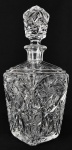 DECANTER EM CRISTAL LAPIDADO COM FIGURAS GEOMÉTRICAS. ESTILO ART DECO. BOHEMIA, SEC. XX. 28 CM DE ALTURA