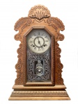 Antigo relógio de parede dito "Capelinha" Americano da manufatura "Ansonia", caixa e