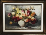 AM000, ASSINATURA ILEGÍVEL, óleo sobre tela, representando vaso com flores, medida interna 72 x 49 c