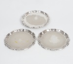 Shefield Plate - Conjunto de 3 salvas em metal prateado. Diâmetro 20 cm. com desgastes.