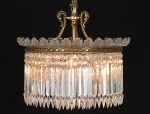 BACCARAT, Imponente lustre modelo "Crinolina", para 8 lâmpadas.  Apresentando as clássicas &
