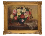 LUCILIA FRAGA (Caetité, Bahia, 1895 São Paulo, 1979) Vaso de flores na mesa - Óleo s/ tela 56,5 x 75 cm. Assinado no canto inferior direito. Moldura dourada.