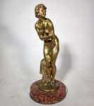 JOE DESCOMPS (França 1869-1950) -  Modelo nu - Escultura Art Deco em bronze  sobre base de mármore.