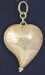 Pingente em ouro 18 K cinzelado na forma de coração - med. 3,5x3 cm - peso aproximado 6,2 gr (com pequeno amassado na lateral)