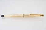 Parker - U.S.A - Antiga caneta tinteiro em metal dourado - med. 13,5 cm (caneta usada mas em bom estado de conservação sem garantia de funcionamento)