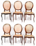 Lote composto de 6 cadeiras em madeira nobre, assento e encosto em palinha. Medidas: 97 x 49 x 45cm.
