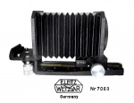 Colecionismo/fotografia/Leica - (JL-01) Fole de macro fotografia Leitz (Leica), n° 7069. Peça em bom estado de conservação e operacional. Não testada com relação a vazamentos de luz. O fole é complementado por outras peças Leitz, dependendo do tipo de uso que o usuário deseja, sendo o mais comum com o Visoflex, conforme pode ser visto nas imagens ilustrativas da internet, presentes no anúncio. Normalmente os acessórios para a Leica são peças montadas com a utilização de muitos outros complementos, todos numerados. Há variedades até mesmo dos foles, como disse, dependendo do uso final. Material vendido para a coleção e no estado em que as fotografias e a descrição mostra.