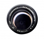 Colecionismo/fotografia - (JL-11) Lente rosca 42 mm (rosca padrão Pentax e muitas outras), 135 mm f: 2,8, marca Beroflex (Made in Japan), no estojo plástico original. Lente limpa, sem fungos, mas necessitando de manutenção/lubrificação do diagrama. Material vendido no estado em que se encontra.