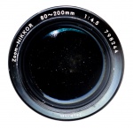 Colecionismo/fotografia - (JL-12) Lente Zoom Nikon 80-200 f: 4,5, clássico dos anos 70, já na montagem AI (Indexação Automática) - Made in Japan. O grupo ótico apresenta fungos, mas, devido ao baixo lance inicial, compensa uma limpeza profissional. Material vendido no estado em que se encontra.