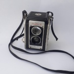 Colecionismo Fotografia, Câmera Kodak Duaflex III, anos 50 com alça, vide fotos