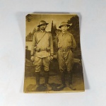 MILITARIA - REVOLUÇÃO DE 32 - Antiga FOTO POSTAL de dois Militares da Força Pública do Estado de São Paulo, pertencentes ao 4º Batalhão de Caçadores - Brigada do Sul.