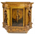 Raríssimo e excepcional sacrário maneirista do Séc XVII, madeira folheada à ouro, com entalhes. Base
