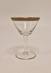 Conjunto com 12 taças para champagne em demi-cristal com borda lavrada, com douração, 13,5 cm.