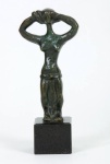 Escultura Sonia Ebling - MARIA VAIDOSA  .Mede: 65 x 125cm (sem a base) 65 x 171 cm (com a base)