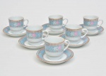 Conjunto de 6 xicaras de chá em porcelana SCHMIDT. Medida: Xicara 5,5cm de alt x 5,5cm de larg. Pires 10cm de circunferência.