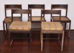 SERGIO RODRIGUES - ANOS 60 - CADEIRA "UNB" - Conjunto com cinco (5) cadeiras em Jacarandá, Retirada no Jardim Botânico com hora marcada. No estado. Medida profundidade: 44 cm Medida altura: 75 cm