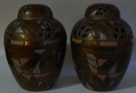 Par de Vasos em Bronze com Tampas  Antigos  20 x 25 cm