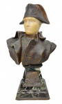 Victor Rousseau - Escultura francesa em bronze e marfim, representando "Busto de Napoleão". 