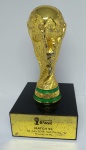 Miniatura Taça Copa do Mundo Brasil 2014  Fifa  match 55  round of 16  metal dourado-  base meta