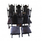 Lote com 8 ( oito ) cadeiras imponentes em estilo manoelino , manufaturadas em madeira de lei com as