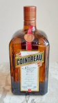 Garrafa lacrada de licor francês - COINTREAU - 1 litro - Medida: 22 cm de altura.