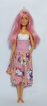 Linda e conservada boneca articulada Barbie princesa cabelos rosa - 2017 - Mattel. Medida: 30 cm altura.