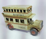 Antiga e rara miniatura de lata - Ônibus duplo Automobile General - Medida: 12 cm x 4 cm x 7 cm de altura.