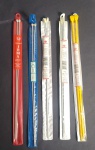 Lote com 5 pares de Agulhas para Tricô - Sendo 4 pares em alumínio  e 1 em plástico na cor amarelo - Na embalagem - Conforme fotos.