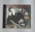CD - Conservado e original COMPACT DISC - PAUL MCCARTNEY- ALL THE BEST! - Ano: 1987 - CBS - Acompanha encarte. Medida: 14 cm x 12 cm x 1 cm.