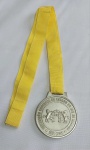 Grande e Espessa Medalha. Representando Federação Equestre do Estado do Rio de Janeiro - Detalhes em alto relevo - Medida da medalha: 71 mm de diâmetro x 7 mm de espessura. Peso: