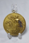 Antiga Medalha em Bronze Comemorativa ao 8º OU  FEUG - JB - SHELL - Ano: 1975 -  Fab: Piazza. Medida: 51 mm de diâmetro.