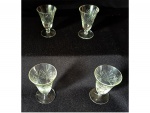 Quatro taças em cristal translúcido lapidado para vinho do Porto, Alt. 9, Diam. 6 cm.