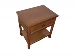 Mesa de cabeceira em madeira com uma gaveta central, pernas retas arrematadas com uma prateleira, Com. 50, Prof. 40, Alt. 59 cm.